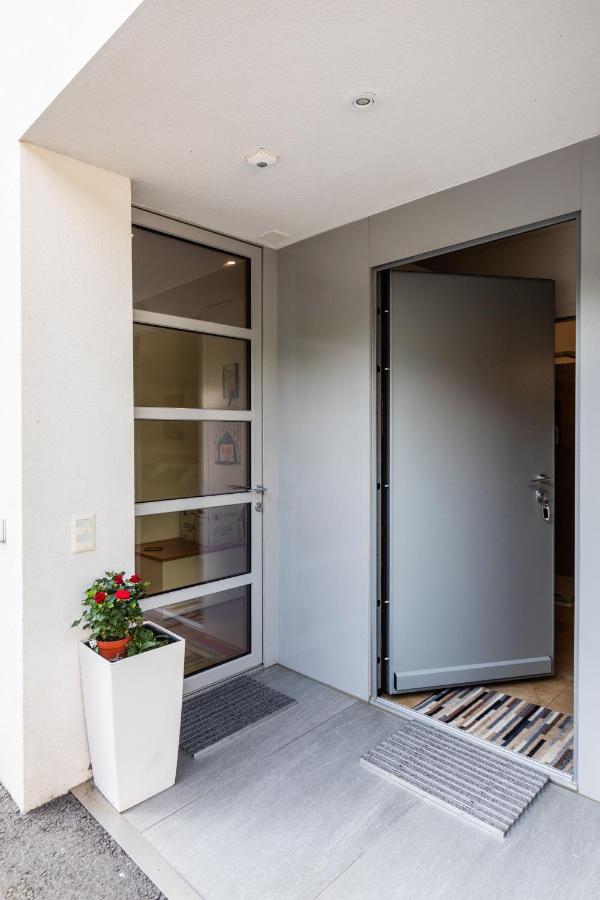 Apartamento Easy Flat Vezia, Indipendent Entrance, Free Parking Lugano Exterior foto